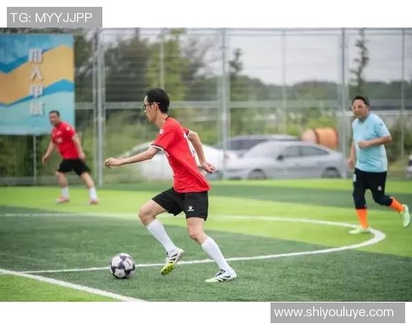 左伊闪耀绿茵赛场展现非凡实力引领球队奋勇前行 左伊闪耀绿茵赛场展现非凡实力引领球队奋勇前行