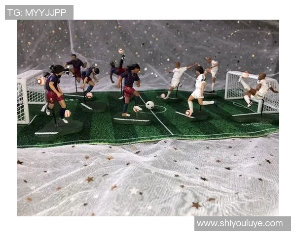 皇家马德里足球明星人偶套装精美还原球员风采纪念收藏品